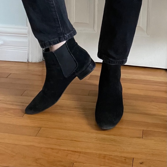 Ankle Boots: Zara Black Tapered Chelsea Shoes (Women's Size 9) - Picture 9 of 9